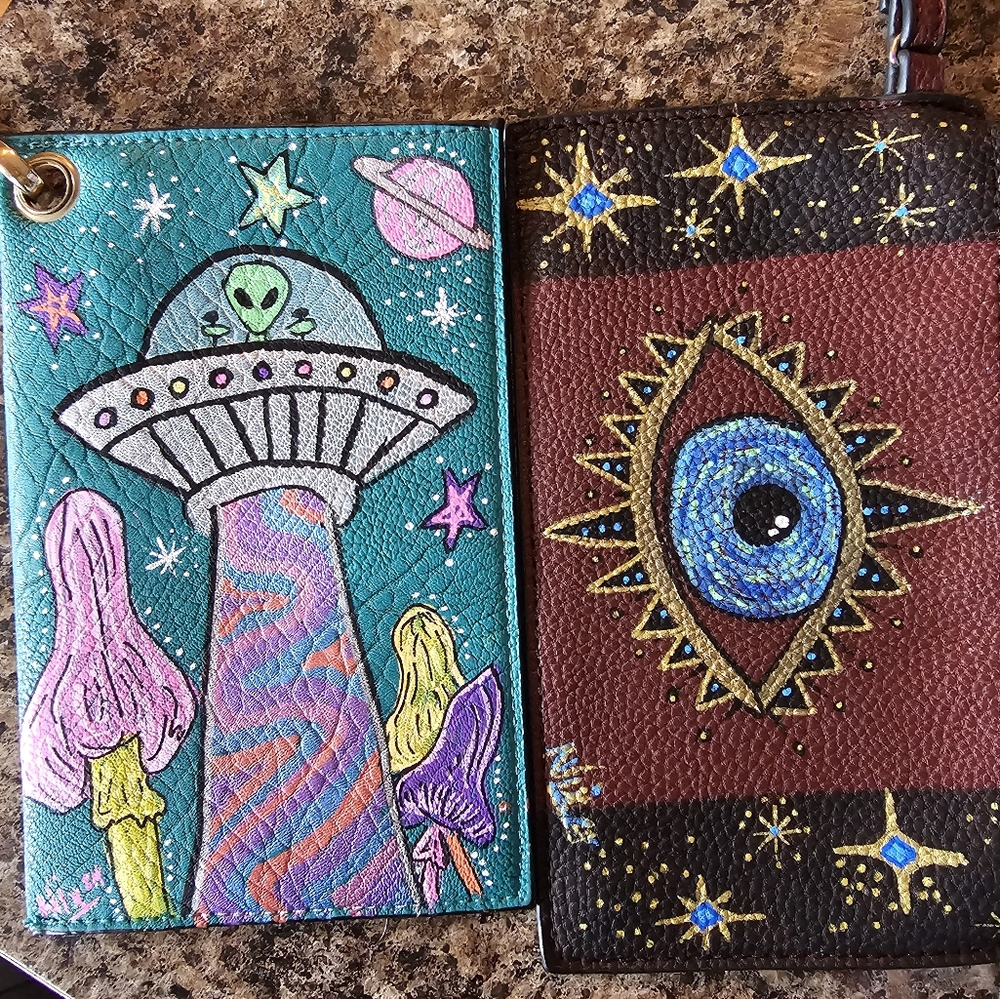 Custom painted wristlets